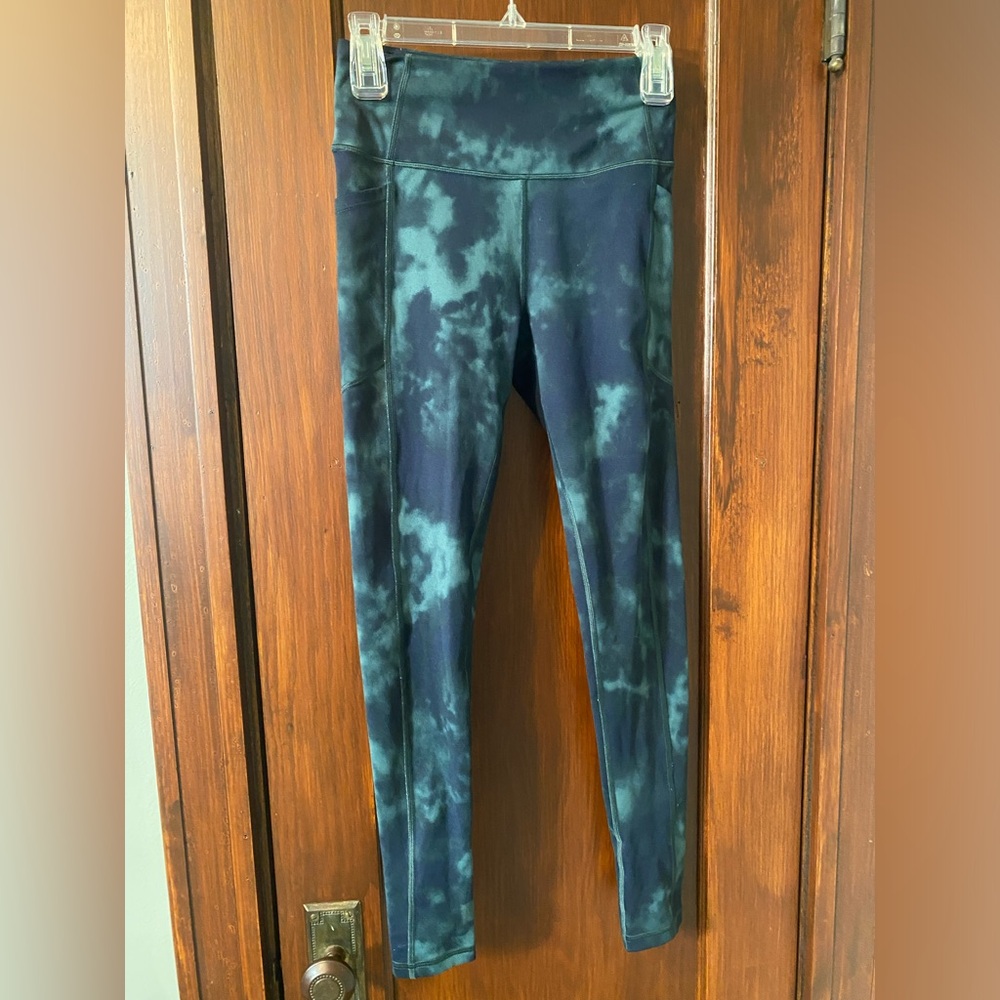 Victoria’s Secret tie dye leggings size M